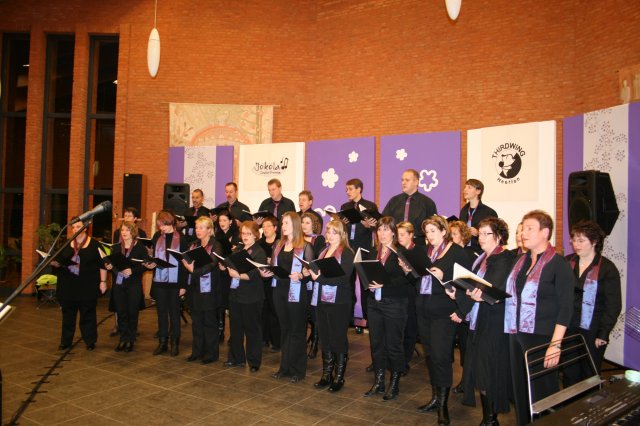 _6_20090204_2098820137